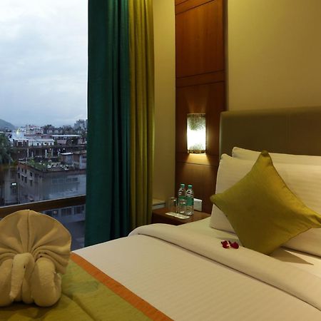 Hotel Prithvi Palace Igi Airport Delhi ニューデリー エクステリア 写真