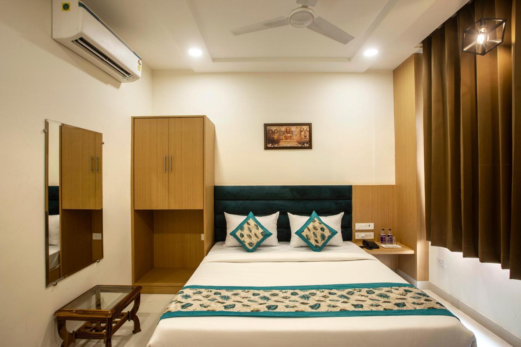 Hotel Prithvi Palace Igi Airport Delhi ニューデリー エクステリア 写真