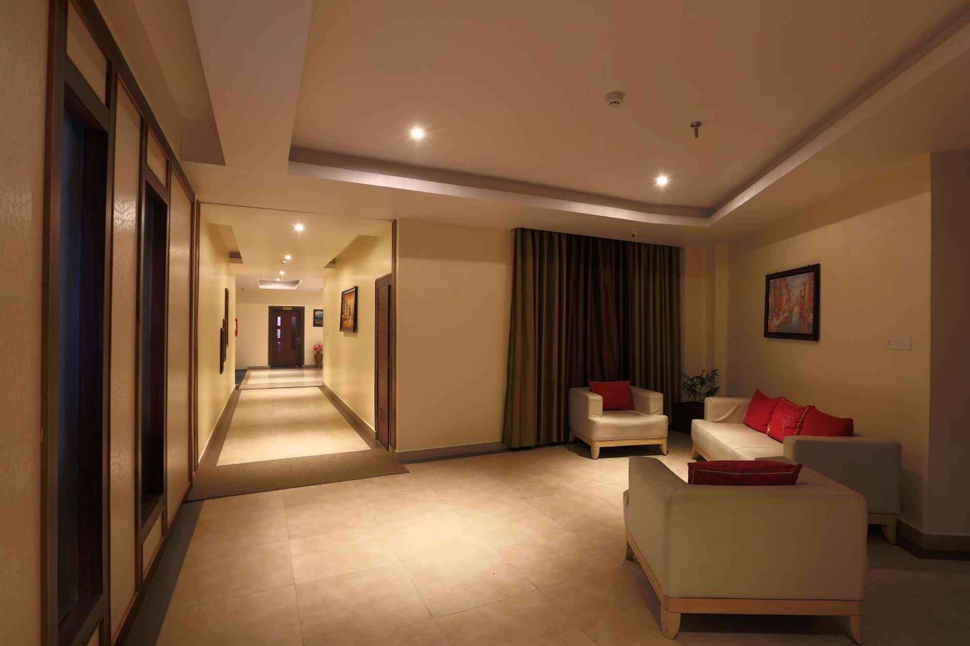 Hotel Prithvi Palace Igi Airport Delhi ニューデリー エクステリア 写真