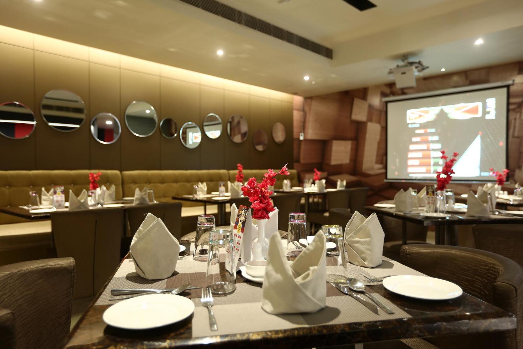 Hotel Prithvi Palace Igi Airport Delhi ニューデリー エクステリア 写真