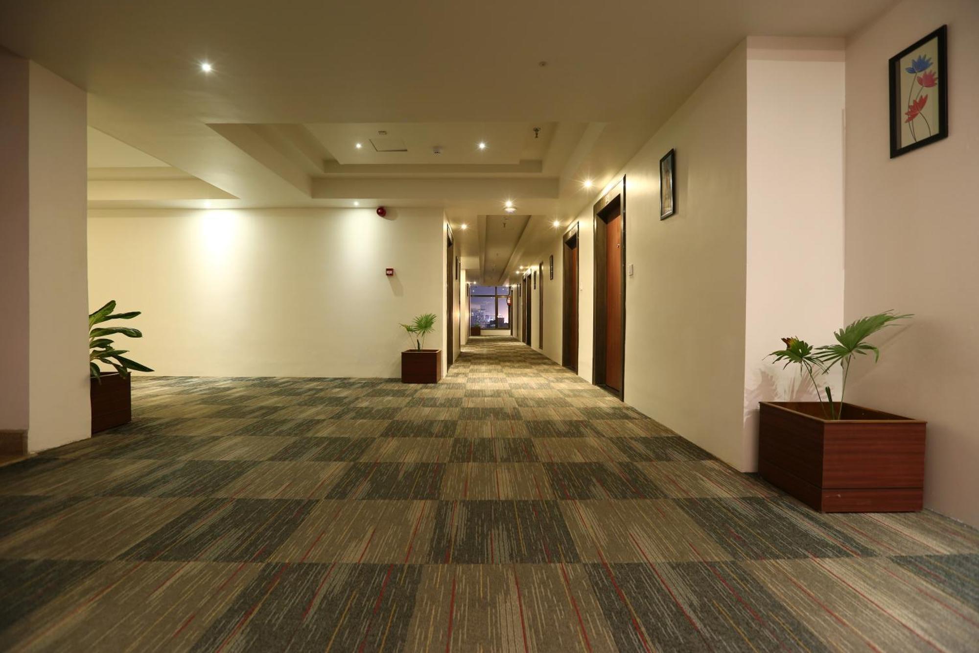 Hotel Prithvi Palace Igi Airport Delhi ニューデリー エクステリア 写真