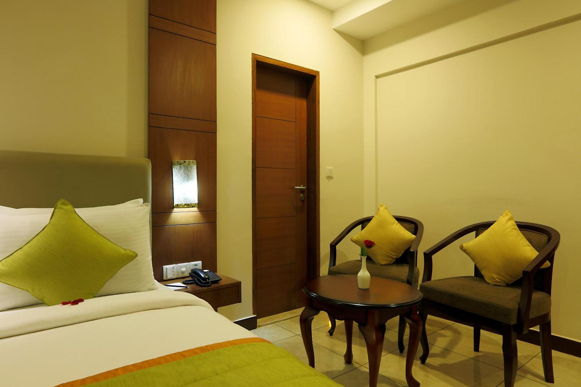Hotel Prithvi Palace Igi Airport Delhi ニューデリー エクステリア 写真