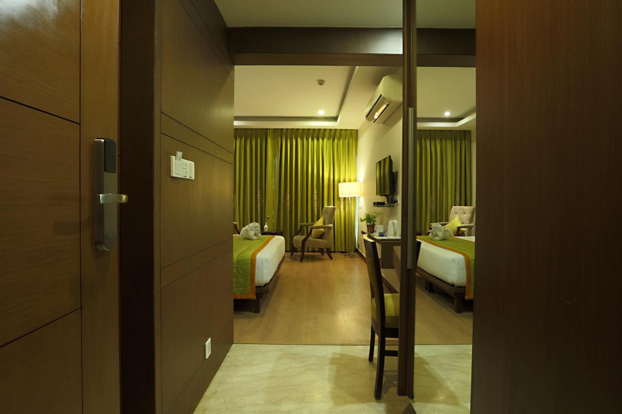 Hotel Prithvi Palace Igi Airport Delhi ニューデリー エクステリア 写真