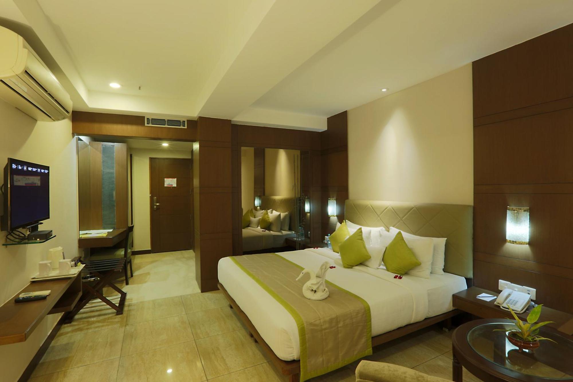 Hotel Prithvi Palace Igi Airport Delhi ニューデリー エクステリア 写真