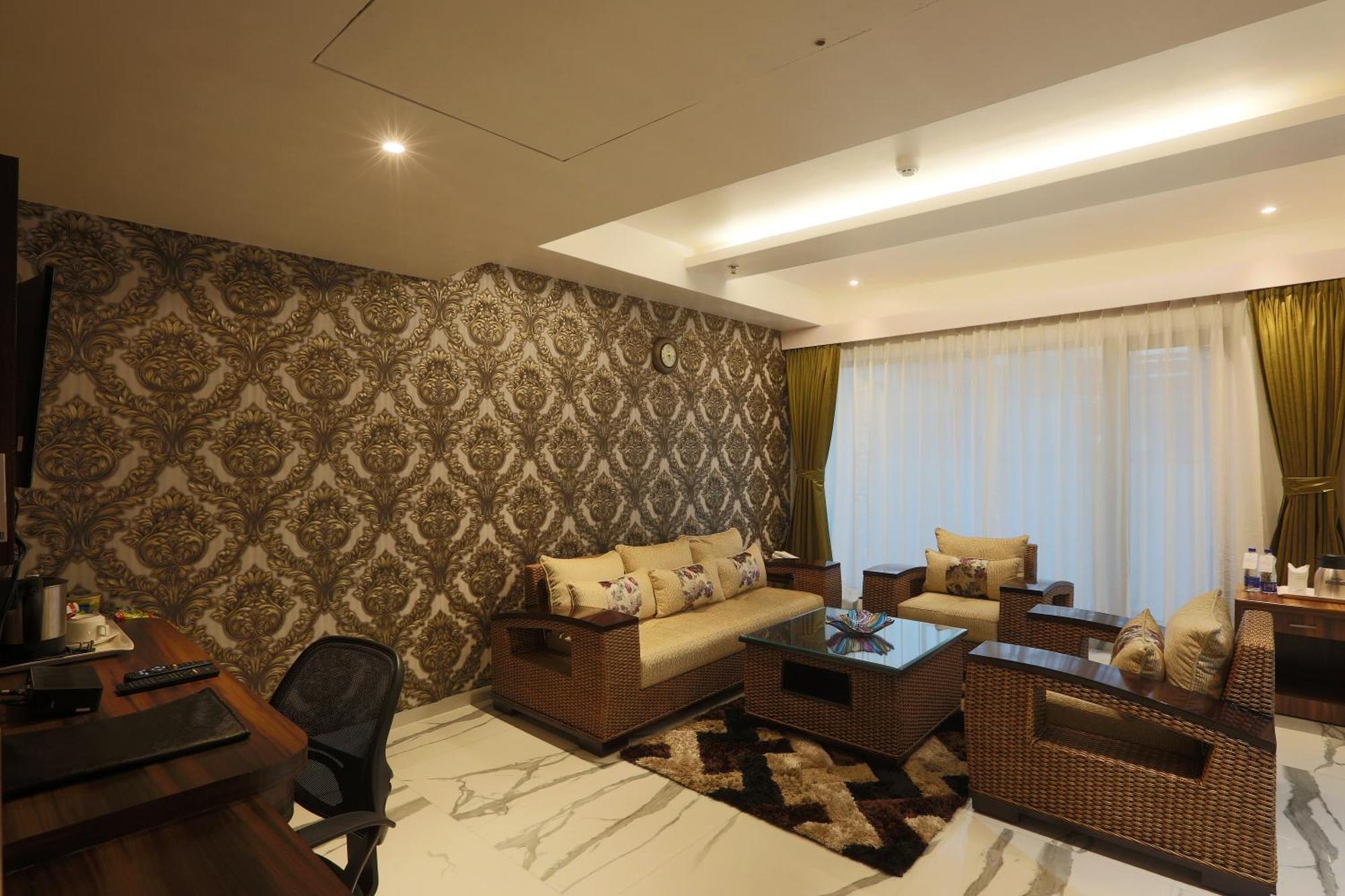 Hotel Prithvi Palace Igi Airport Delhi ニューデリー エクステリア 写真