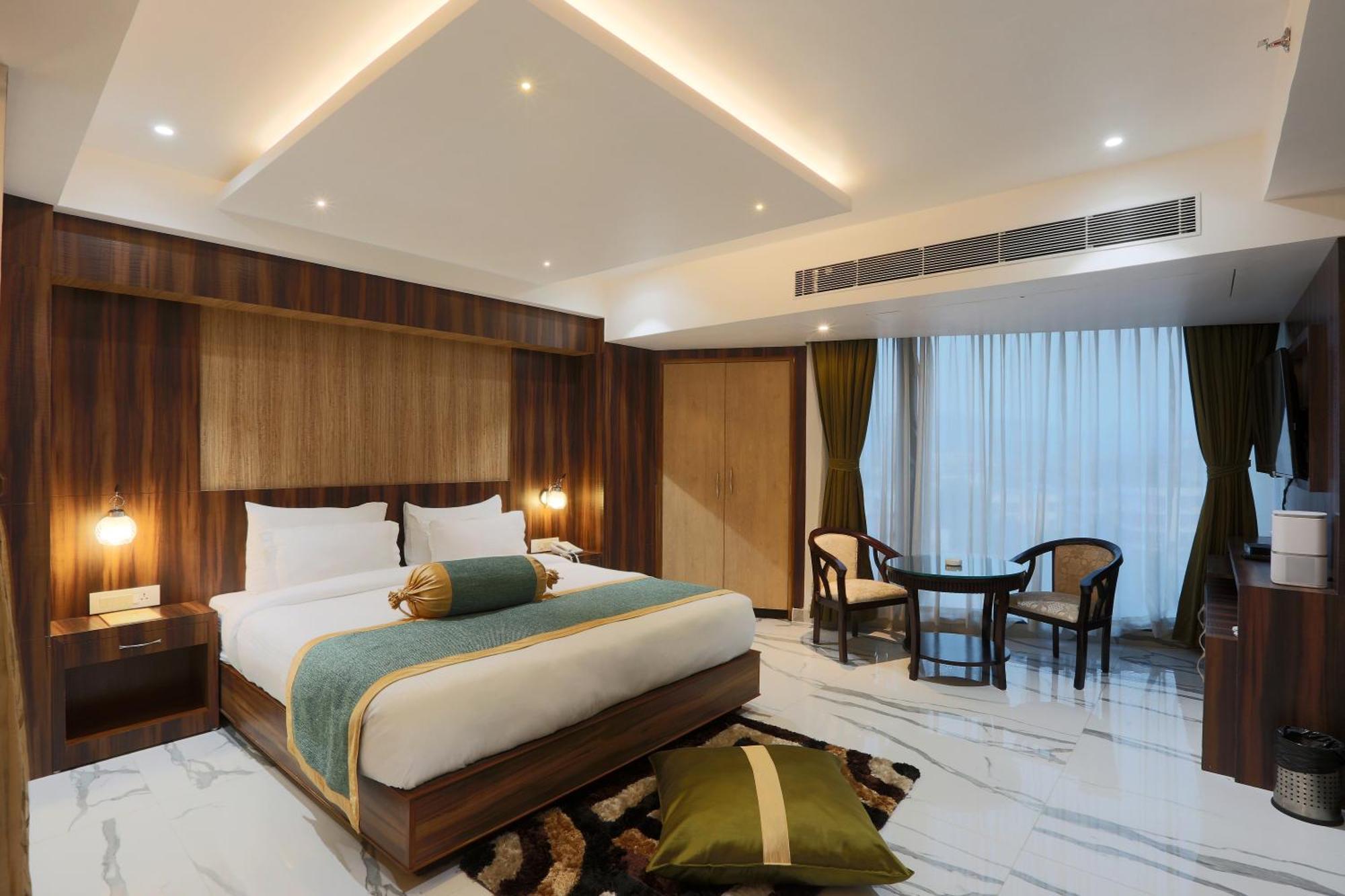 Hotel Prithvi Palace Igi Airport Delhi ニューデリー エクステリア 写真