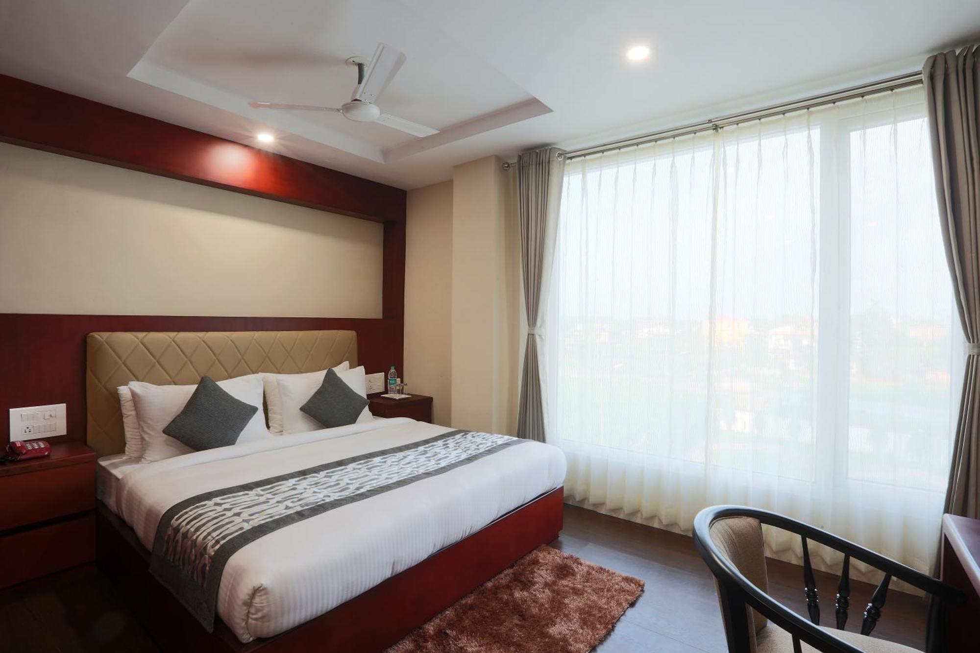Hotel Prithvi Palace Igi Airport Delhi ニューデリー エクステリア 写真