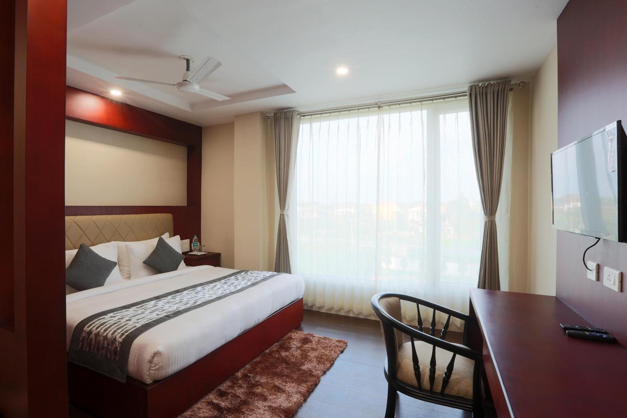 Hotel Prithvi Palace Igi Airport Delhi ニューデリー エクステリア 写真